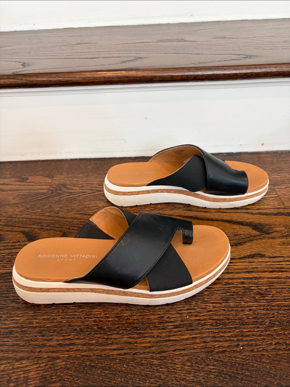 Adrienne Vittadini Sport asymmetric toe-loop platform wedge Size 9-1/2